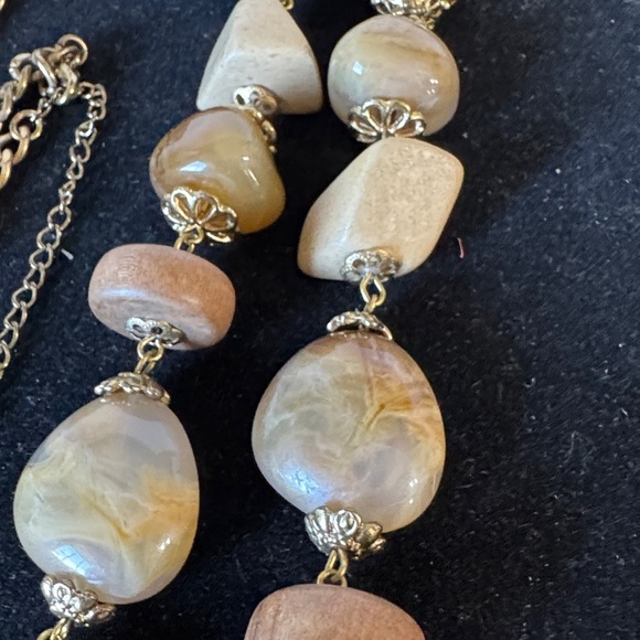 🔥 Vintage, fashion Elegant, Gold and Brown Beaded Necklace 18” - Picture 2 of 5